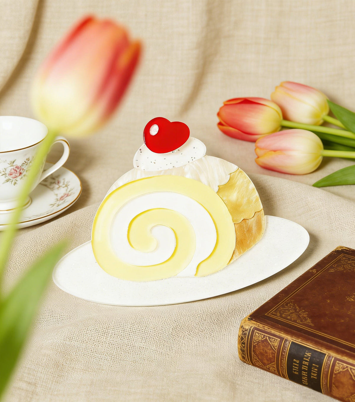 sweetest slice brooch for european cultural tourism - match much product image 2